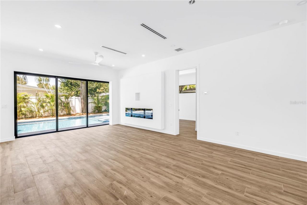 2345 Temple Street, Sarasota, FL 34239 Photo
