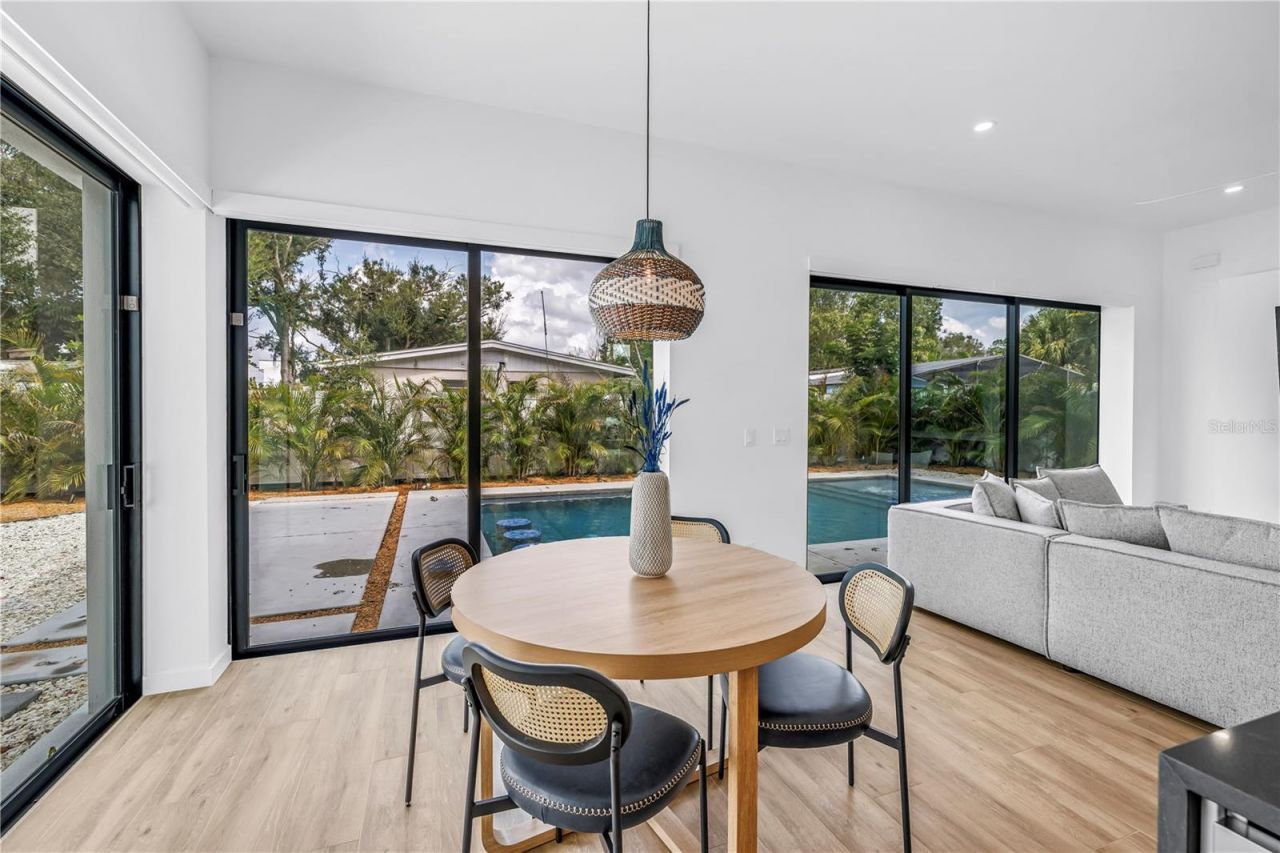 2345 Temple Street, Sarasota, FL 34239 Photo