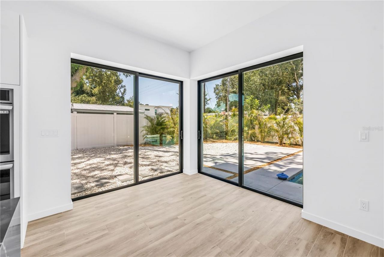 2345 Temple Street, Sarasota, FL 34239 Photo