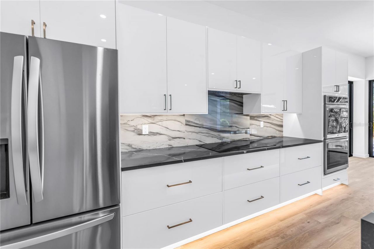 2345 Temple Street, Sarasota, FL 34239 Photo