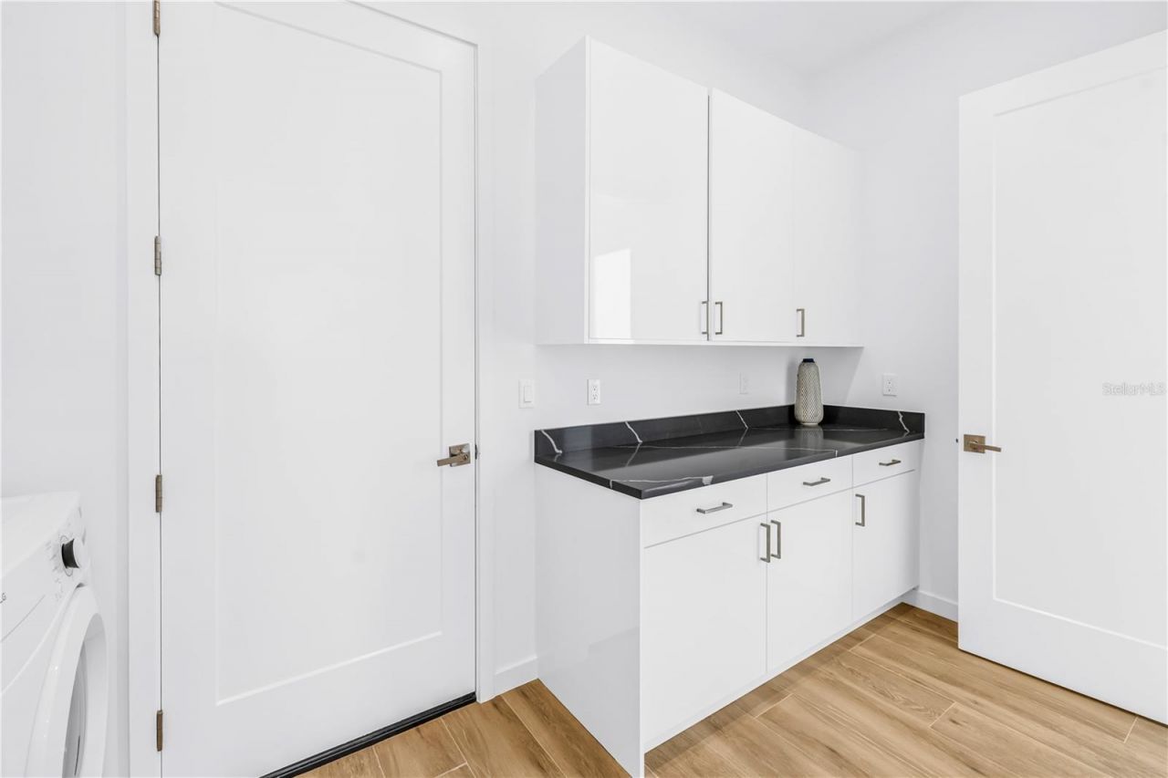 2345 Temple Street, Sarasota, FL 34239 Photo