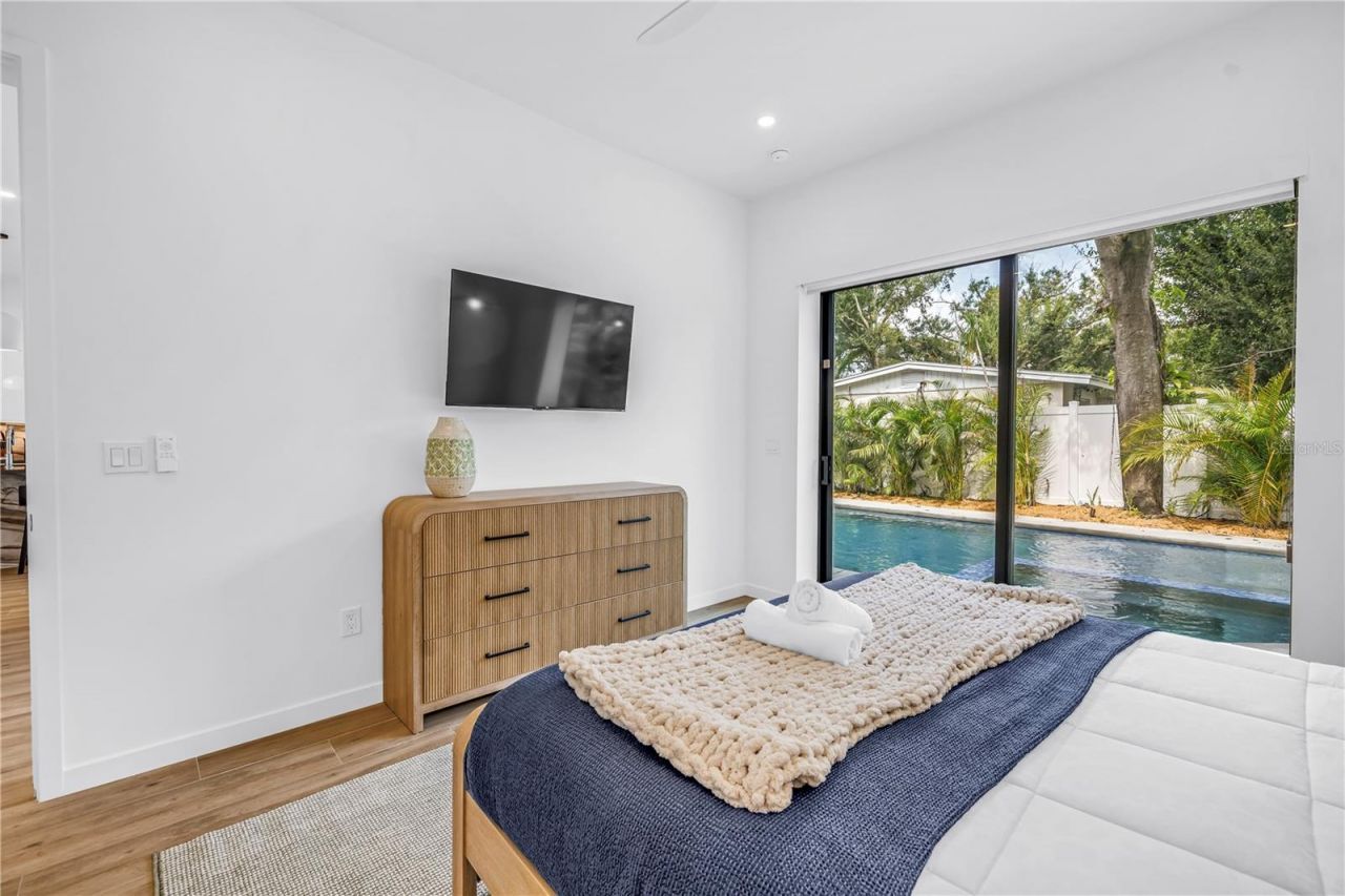2345 Temple Street, Sarasota, FL 34239 Photo