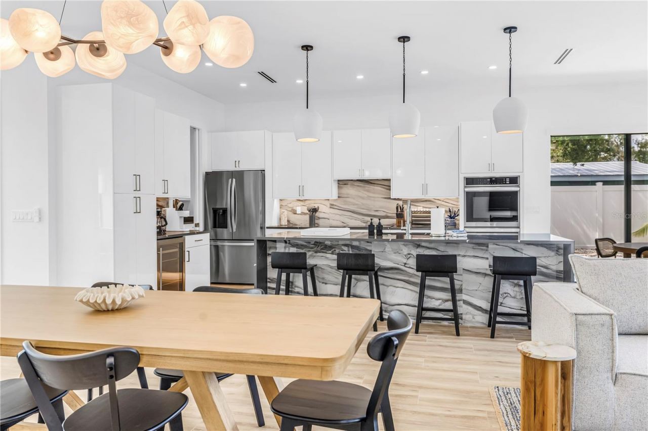 2345 Temple Street, Sarasota, FL 34239 Photo