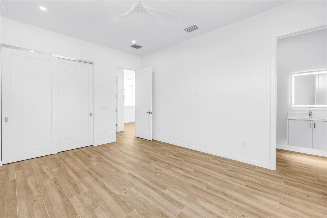 2345 Temple Street, Sarasota, FL 34239 Photo