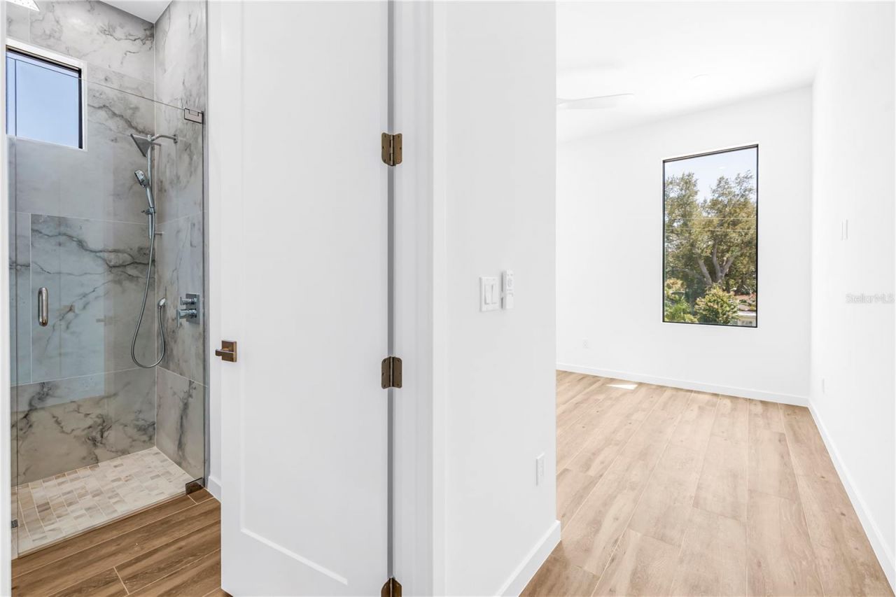 2345 Temple Street, Sarasota, FL 34239 Photo