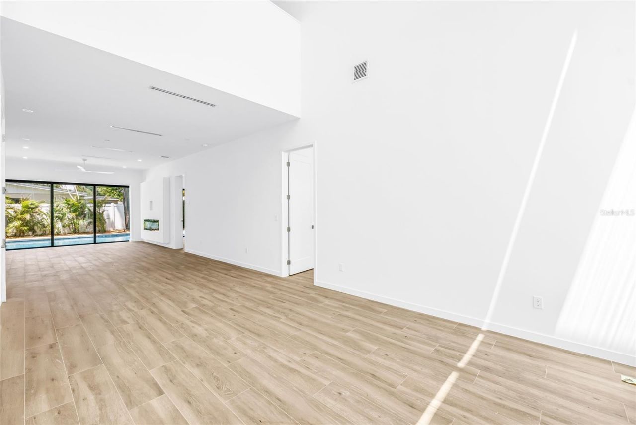 2345 Temple Street, Sarasota, FL 34239 Photo