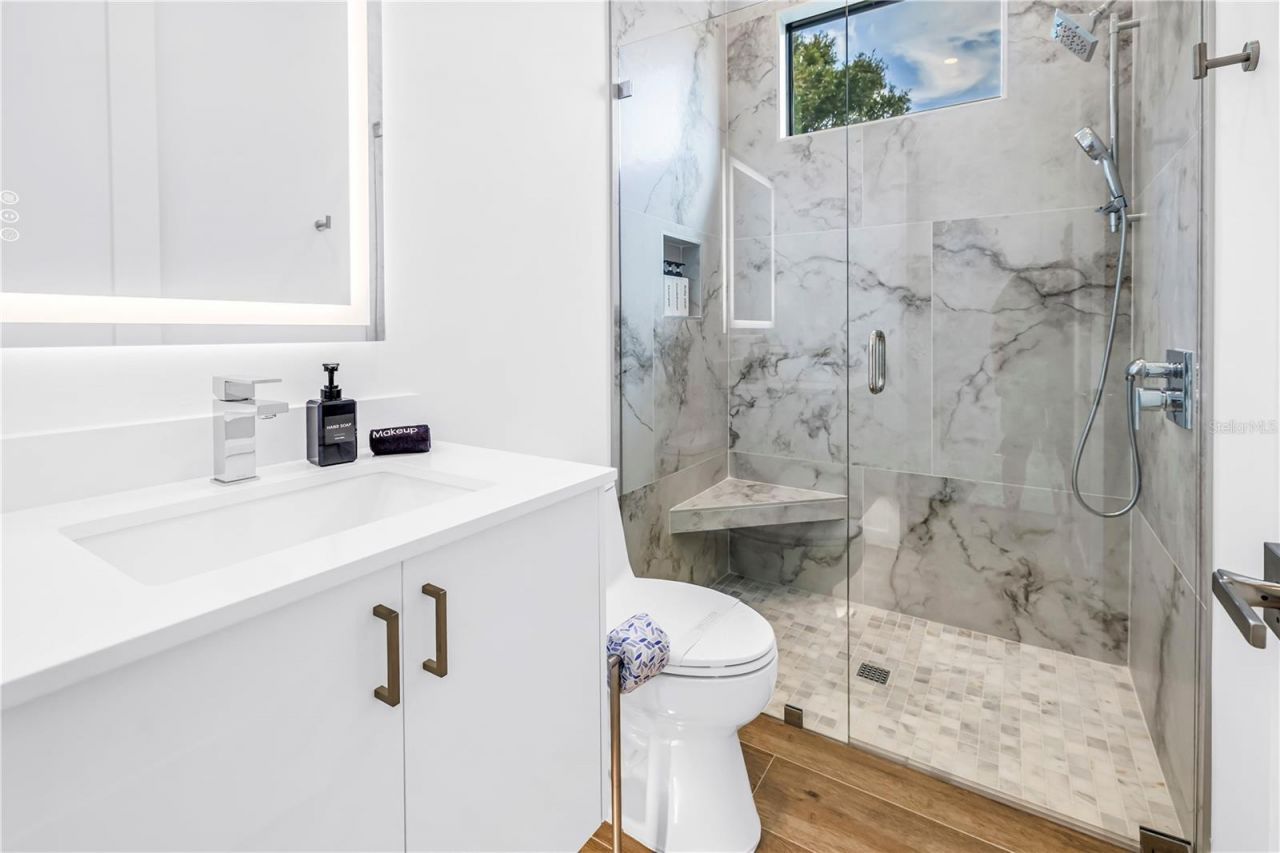 2345 Temple Street, Sarasota, FL 34239 Photo