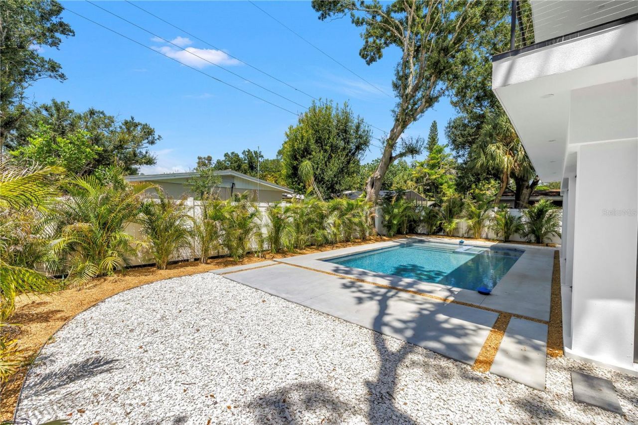 2345 Temple Street, Sarasota, FL 34239 Photo