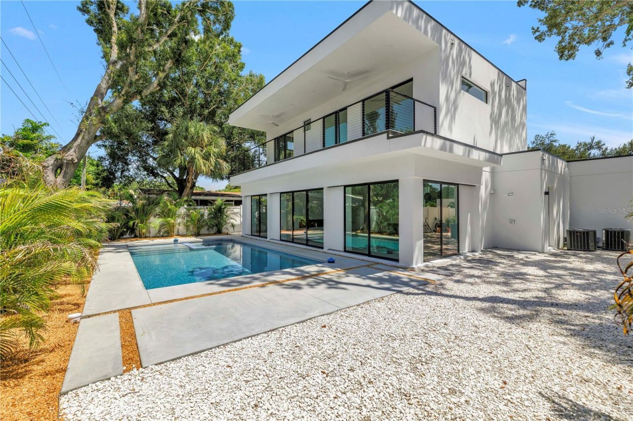2345 Temple Street, Sarasota, FL 34239 Photo