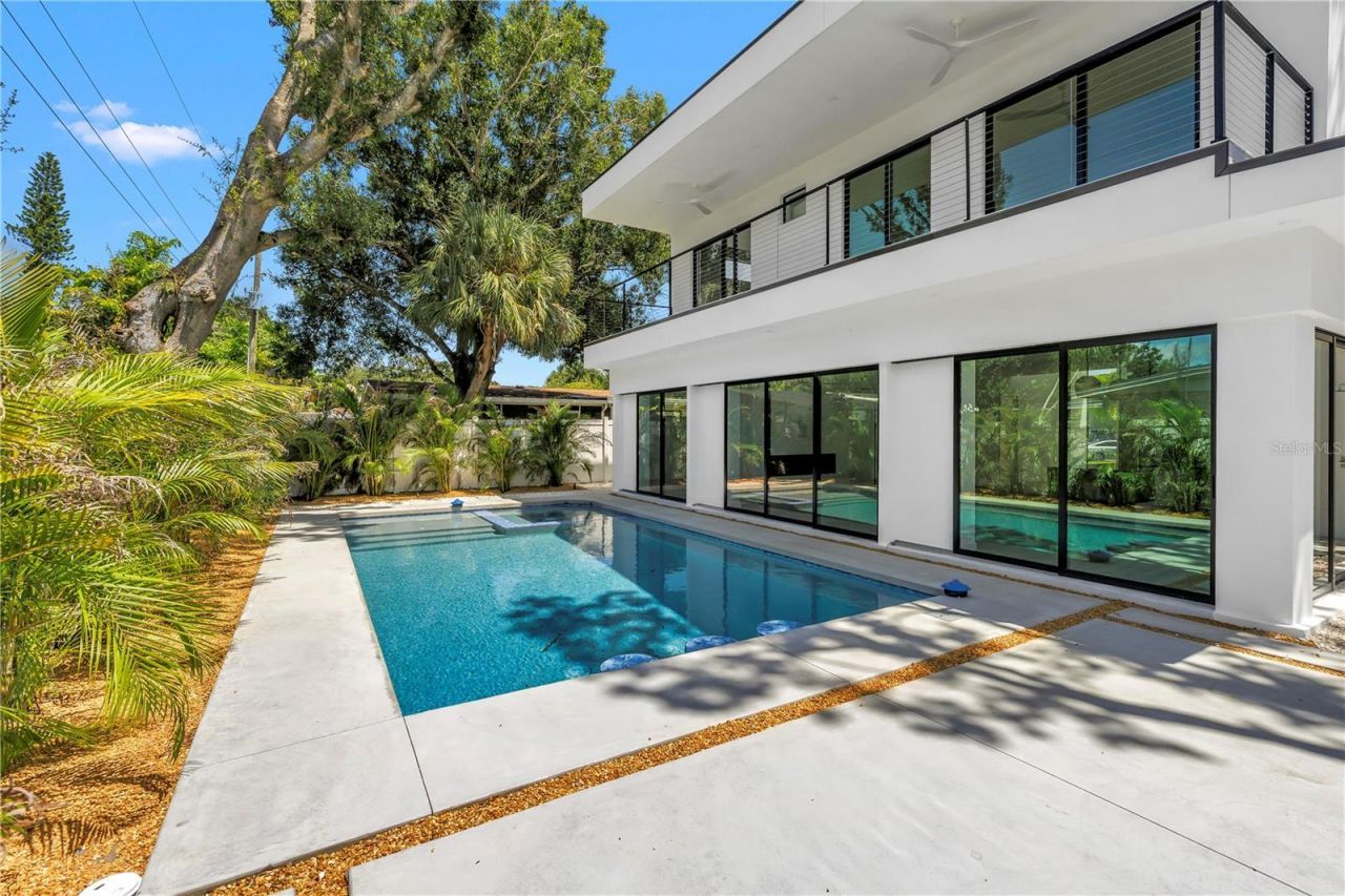 2345 Temple Street, Sarasota, FL 34239 Photo