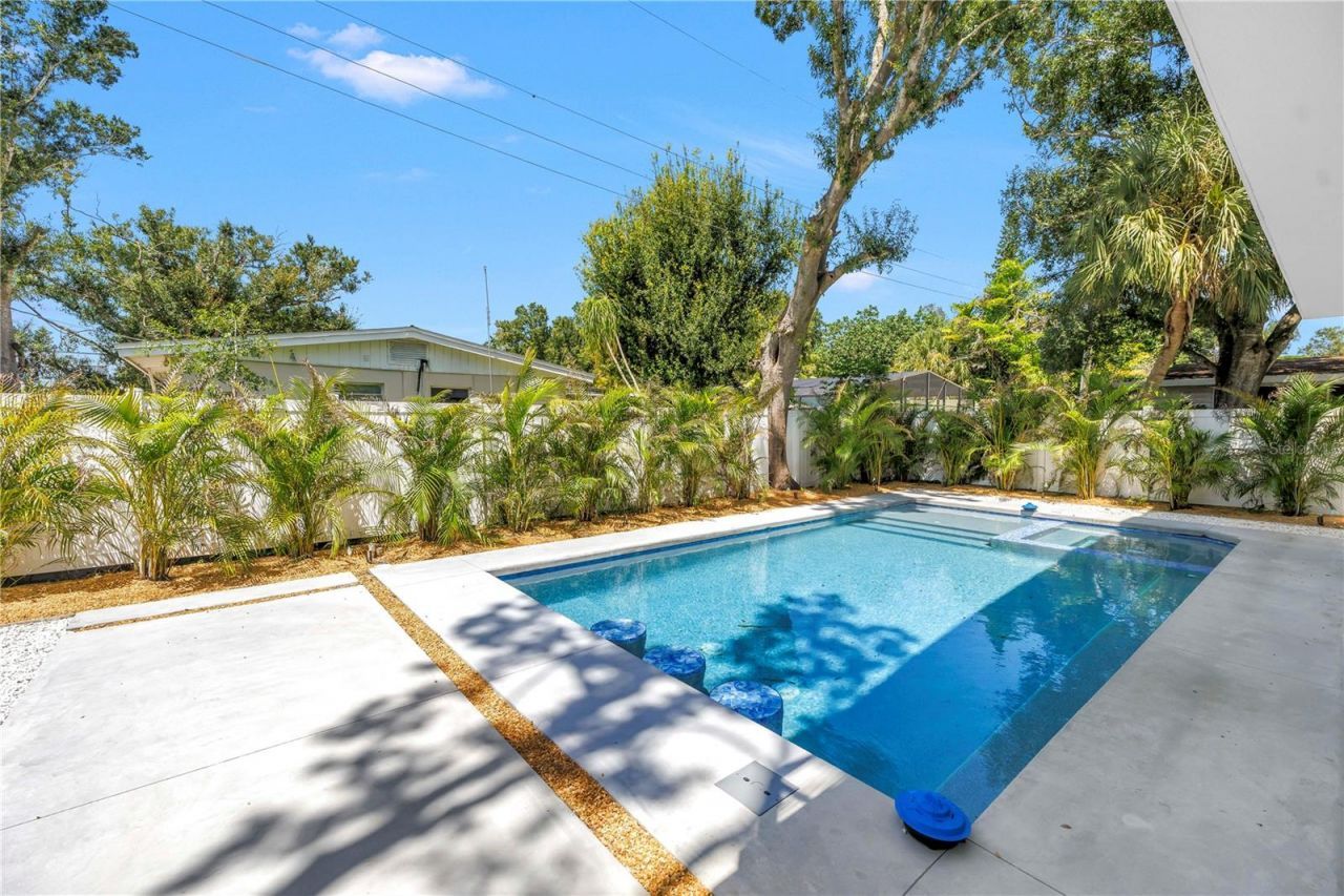 2345 Temple Street, Sarasota, FL 34239 Photo