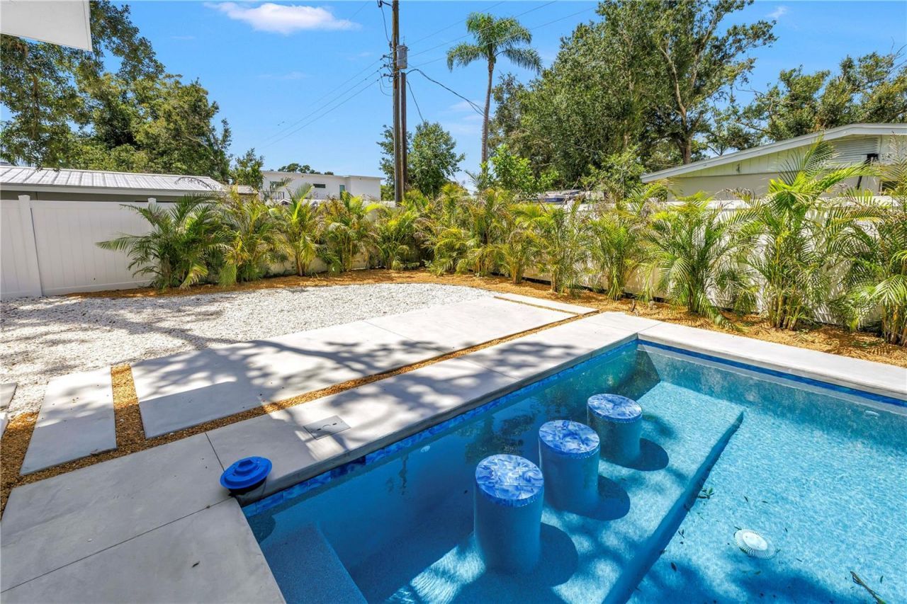 2345 Temple Street, Sarasota, FL 34239 Photo