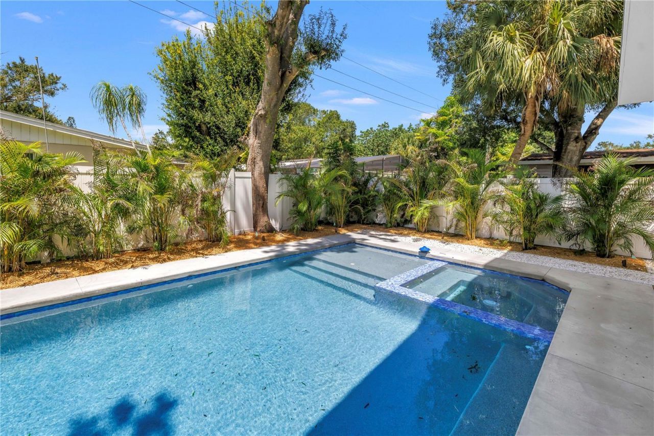2345 Temple Street, Sarasota, FL 34239 Photo
