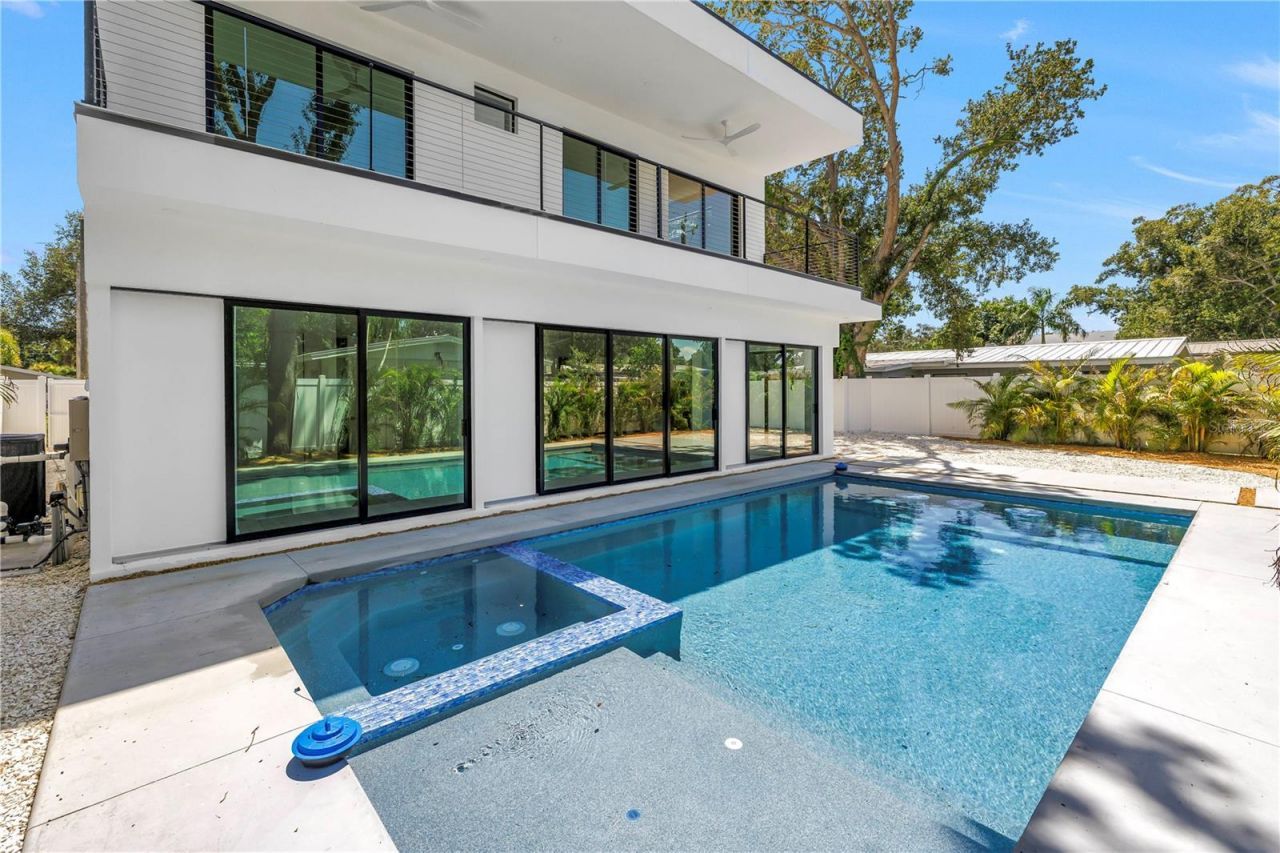 2345 Temple Street, Sarasota, FL 34239 Photo