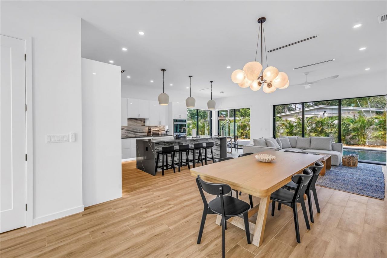 2345 Temple Street, Sarasota, FL 34239 Photo