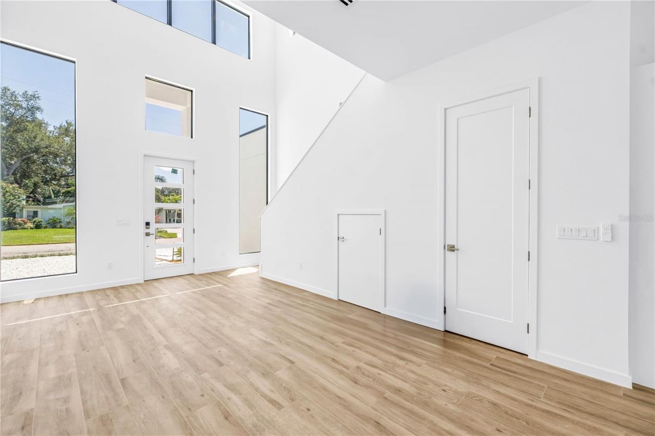 2345 Temple Street, Sarasota, FL 34239 Photo
