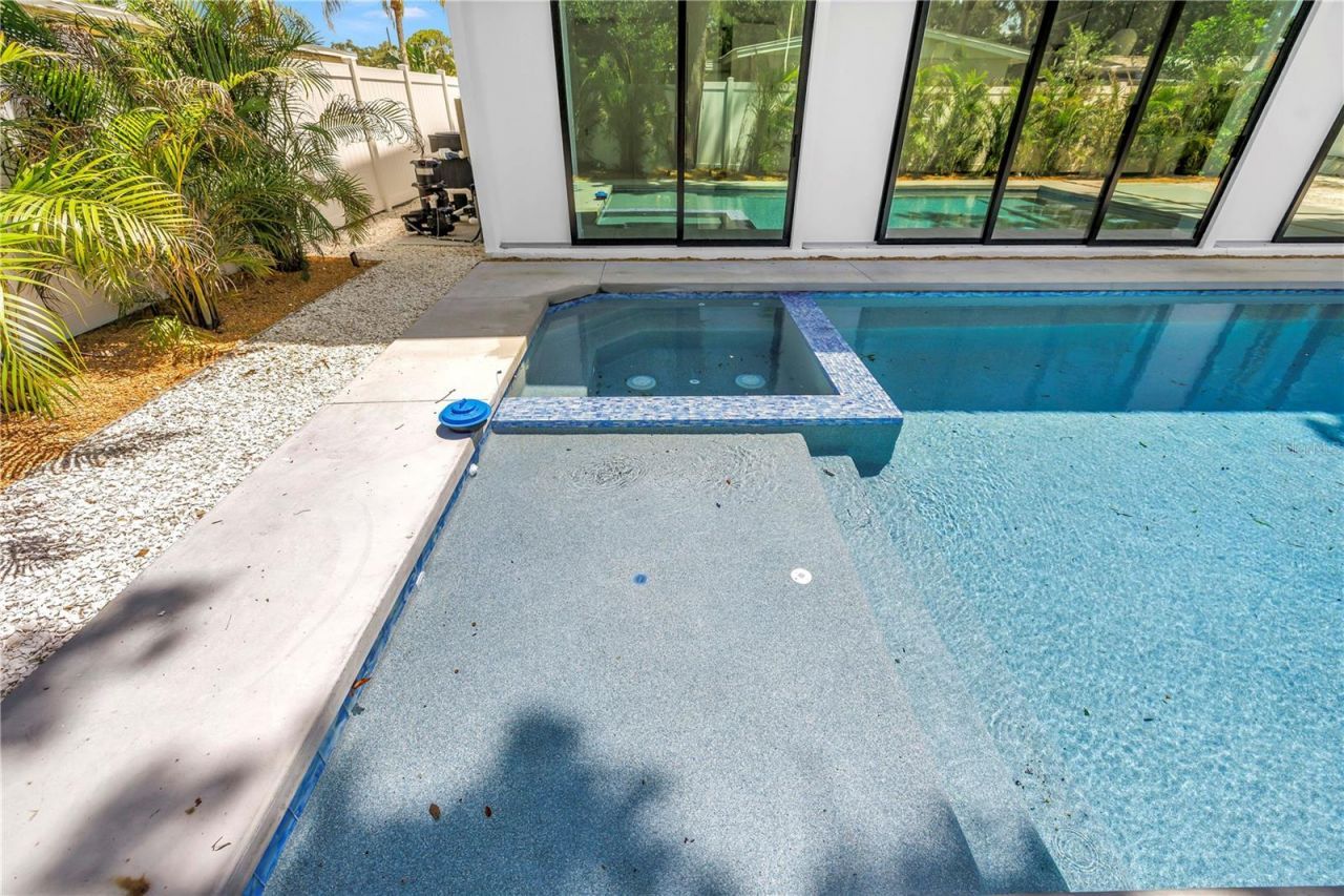 2345 Temple Street, Sarasota, FL 34239 Photo