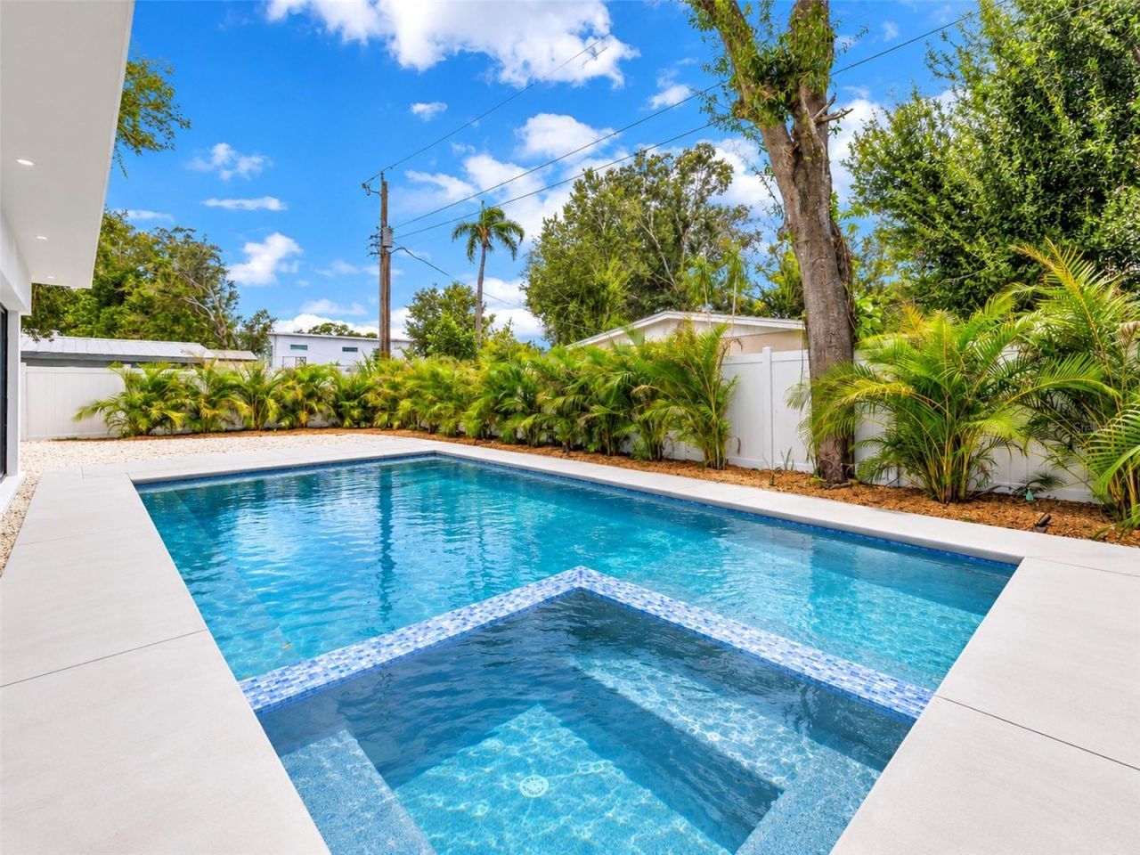 2345 Temple Street, Sarasota, FL 34239 Photo