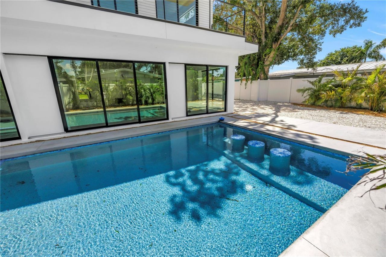 2345 Temple Street, Sarasota, FL 34239 Photo