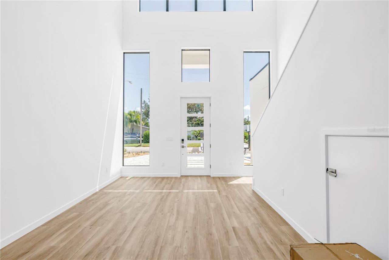 2345 Temple Street, Sarasota, FL 34239 Photo