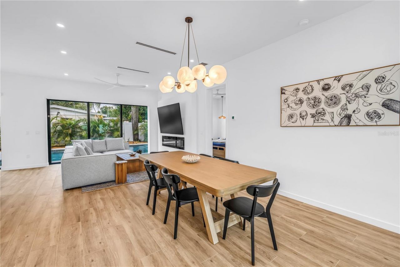 2345 Temple Street, Sarasota, FL 34239 Photo