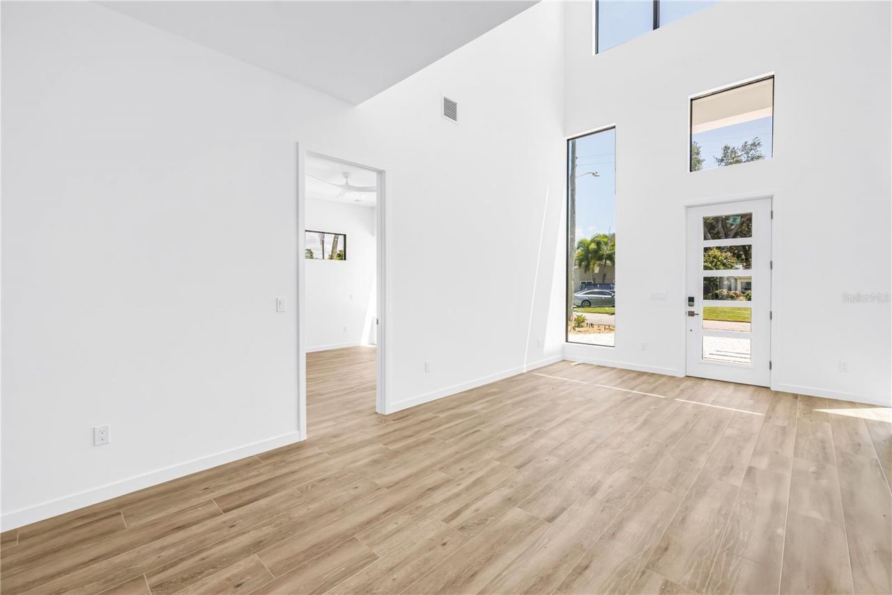 2345 Temple Street, Sarasota, FL 34239 Photo