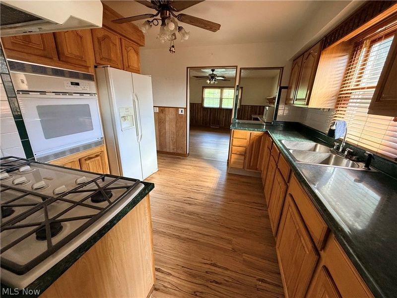 216 Frostview Drive, Wintersville, OH 43953 Photo 8