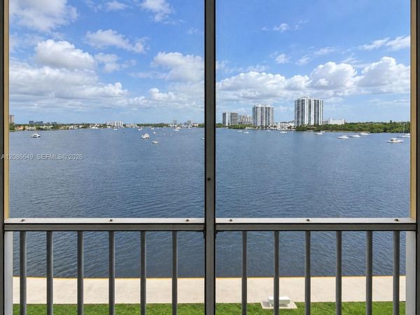 2920 Point East Dr, Unit N603, Aventura, FL 33160