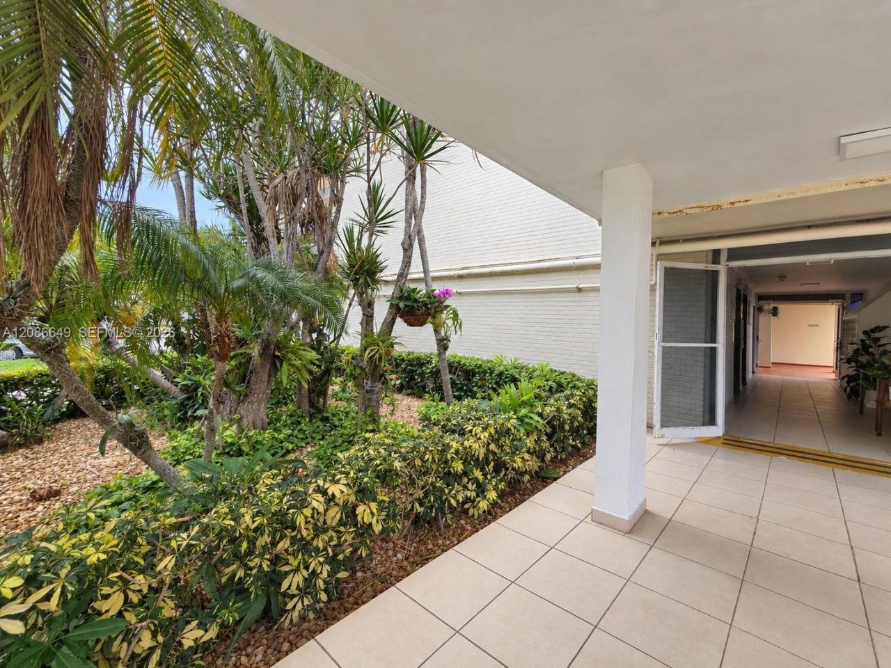 2920 Point East Dr, Unit N603, Aventura, FL 33160 Photo