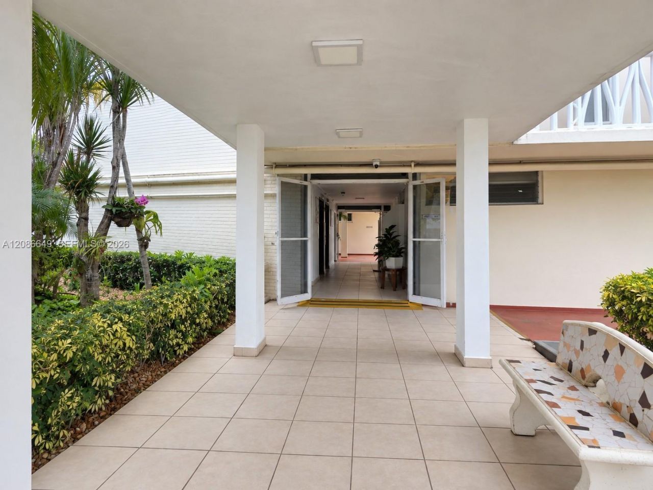 2920 Point East Dr, Unit N603, Aventura, FL 33160 Photo