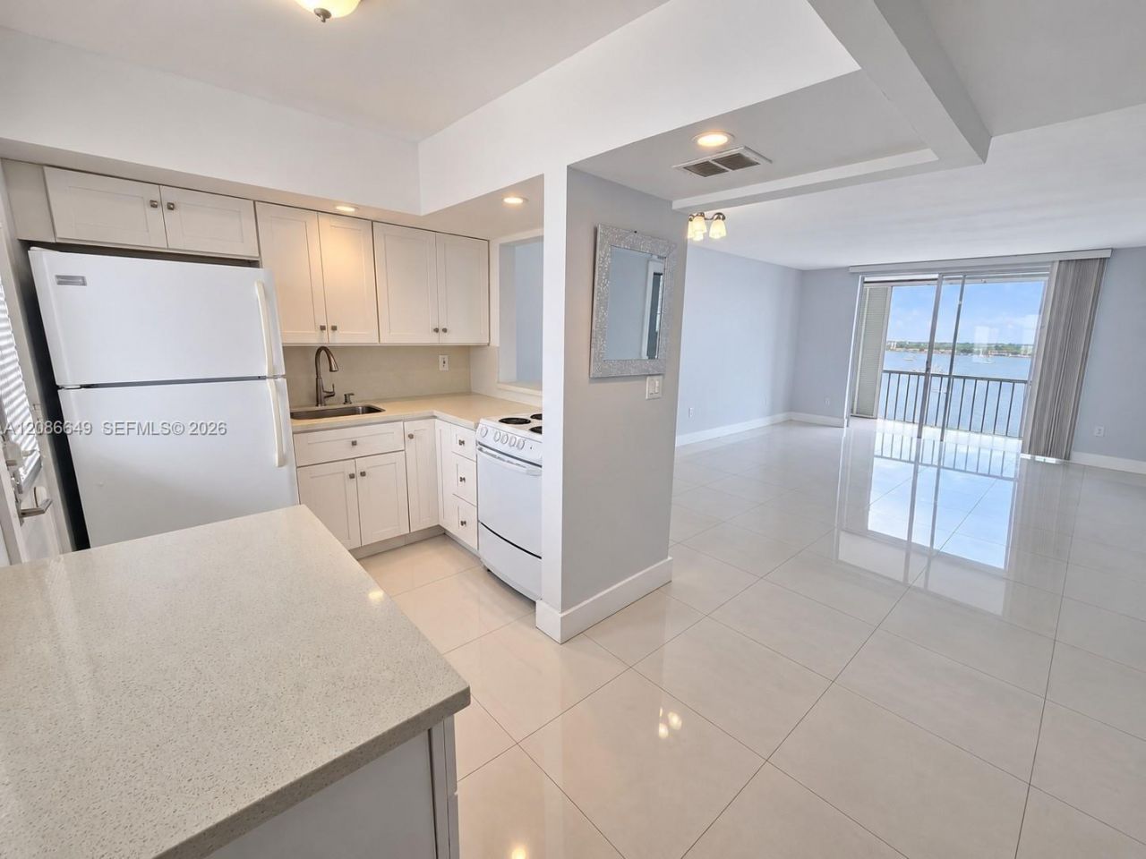 2920 Point East Dr, Unit N603, Aventura, FL 33160 Photo
