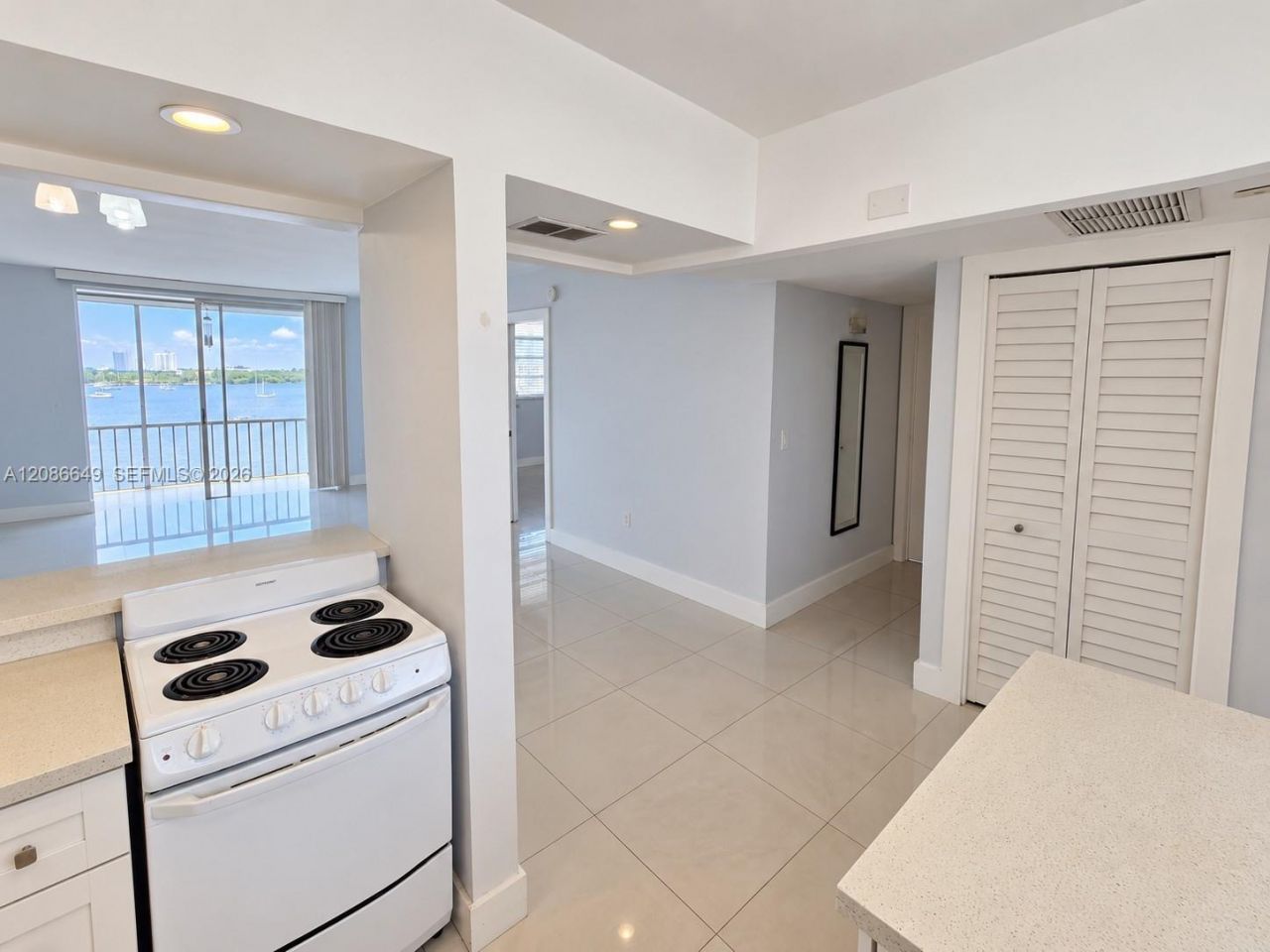 2920 Point East Dr, Unit N603, Aventura, FL 33160 Photo
