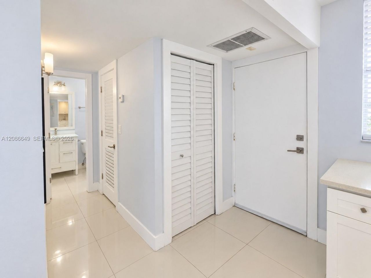2920 Point East Dr, Unit N603, Aventura, FL 33160 Photo