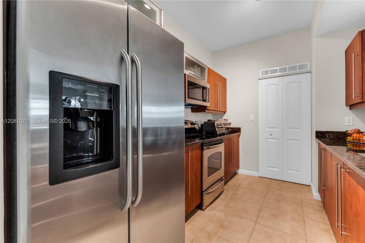 7350 SW 89th St, Unit 312S, Miami, FL 33156 Photo