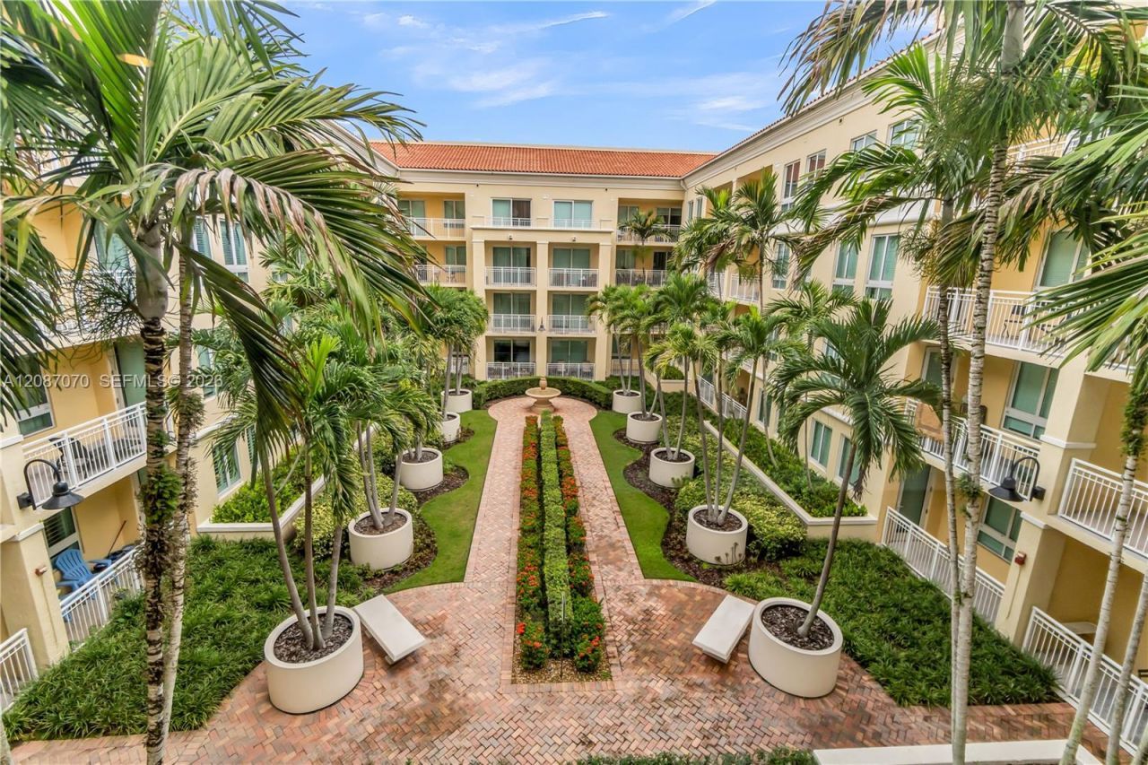 7350 SW 89th St, Unit 312S, Miami, FL 33156 Photo
