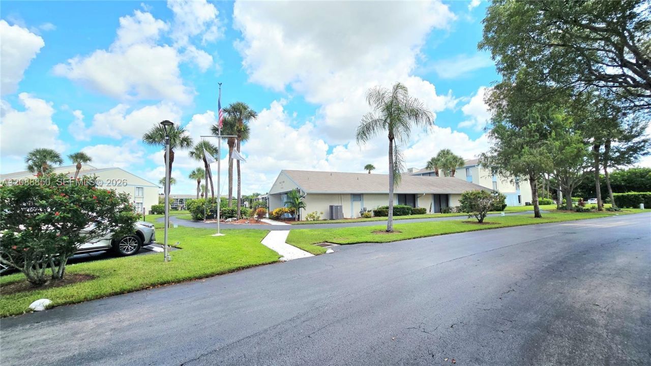1117 Green Pine Blvd, Unit G1, West Palm Beach, FL 33409 Photo