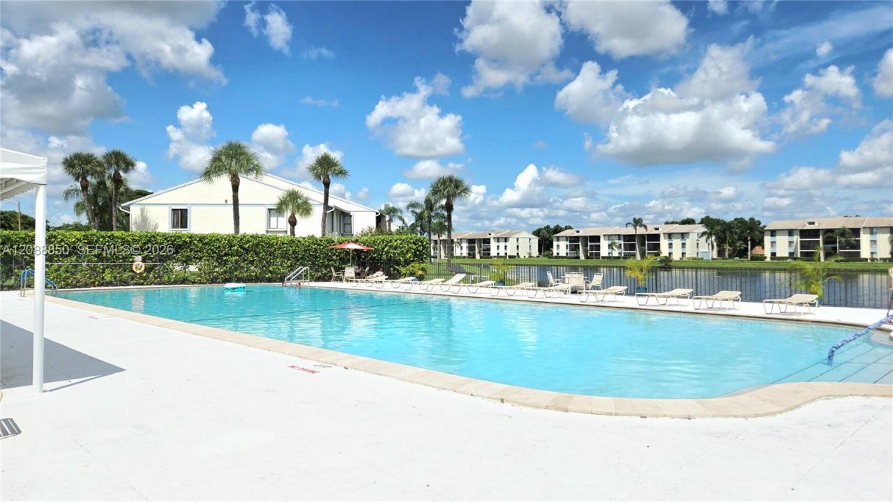 1117 Green Pine Blvd, Unit G1, West Palm Beach, FL 33409 Photo