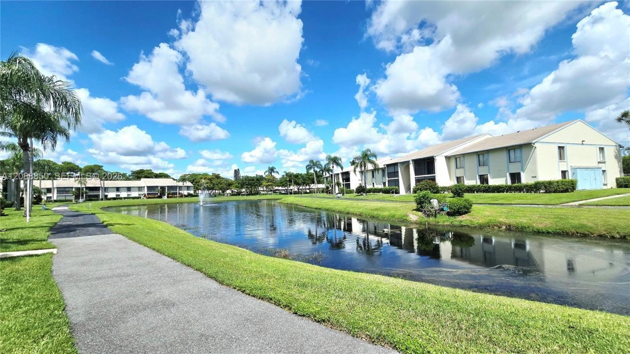 1117 Green Pine Blvd, Unit G1, West Palm Beach, FL 33409 Photo