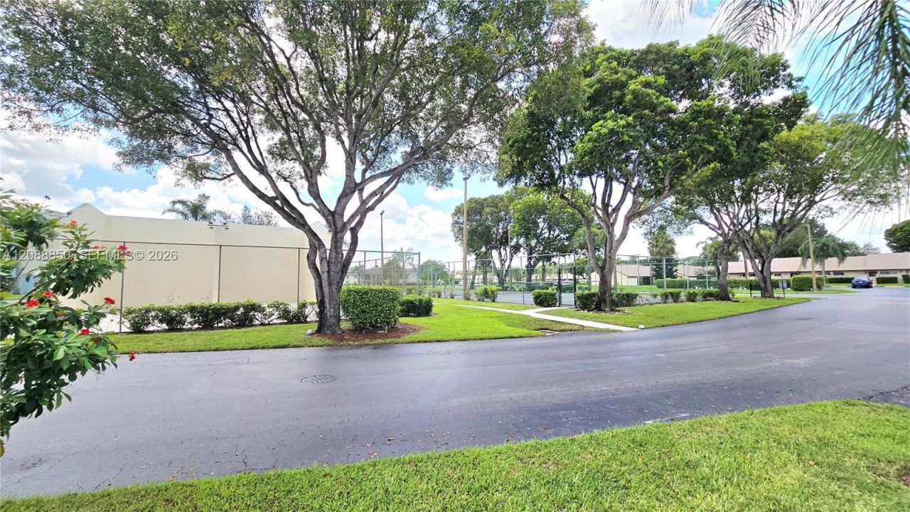 1117 Green Pine Blvd, Unit G1, West Palm Beach, FL 33409 Photo