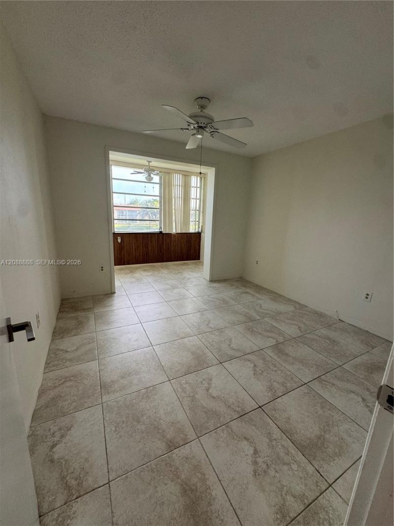 2940 NE 203rd St, Unit 213 C, Aventura, FL 33180 Photo