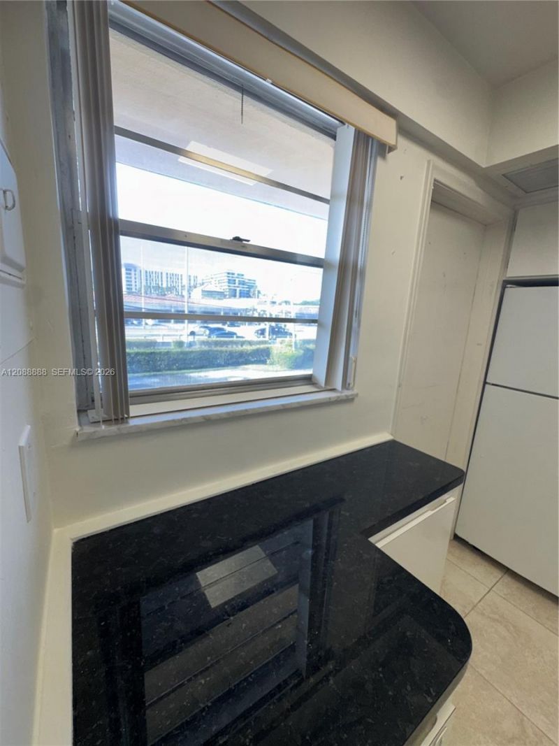 2940 NE 203rd St, Unit 213 C, Aventura, FL 33180 Photo