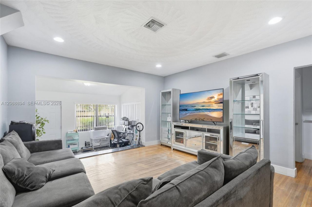 500 NW 124th St, Unit 500, North Miami, FL 33168 Photo