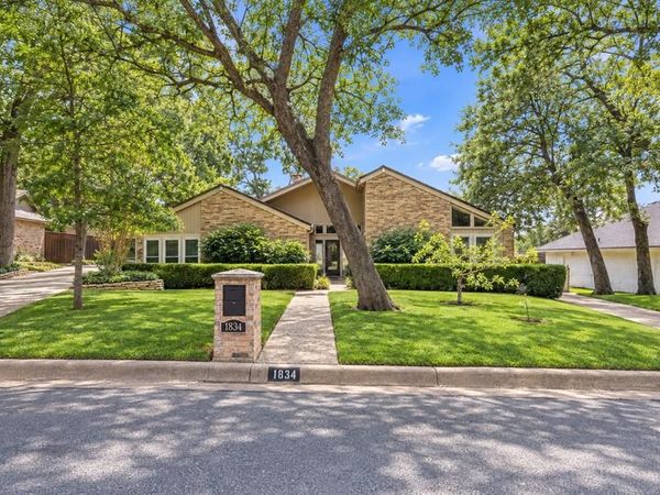 1834 Rhinevalley Drive, Arlington, TX 76012