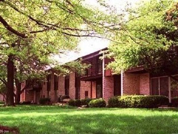 16475 Heather Lane , Unit S202, Middleburg Heights, OH 44130