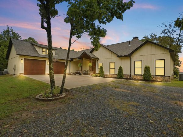 9059 Highway 16 West , Clinton, AR 72031