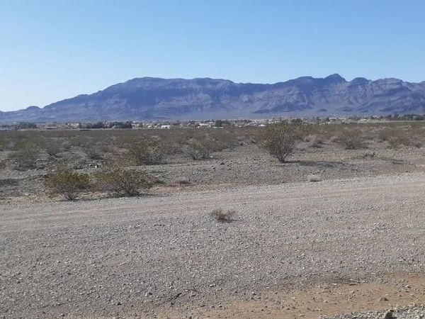 4880 N Hawaii Avenue , Pahrump, NV 89060