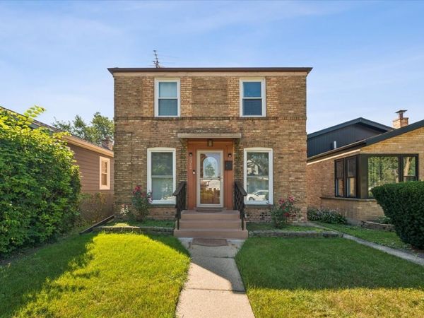 2312 Emerson Street , Evanston, IL 60201
