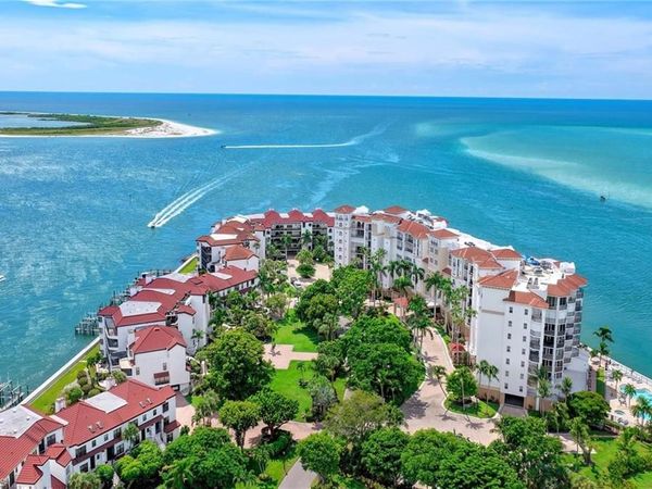 632 La Peninsula BLVD, Unit 632, NAPLES, FL 34113