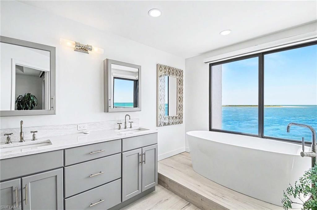 632 La Peninsula Blvd, Unit 632, Naples, FL 34113 Photo