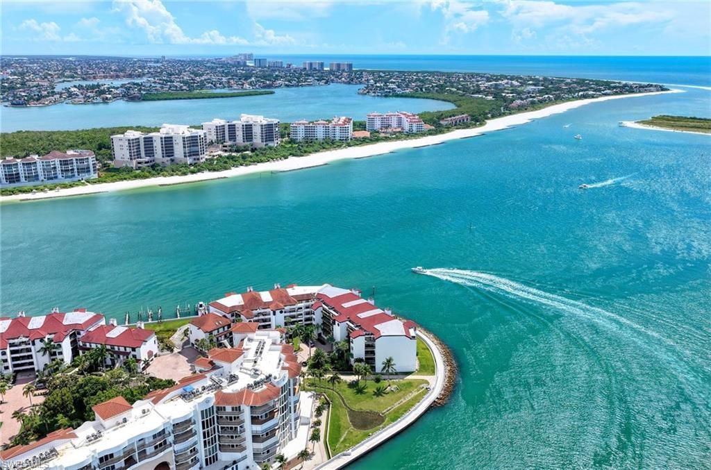 632 La Peninsula Blvd, Unit 632, Naples, FL 34113 Photo